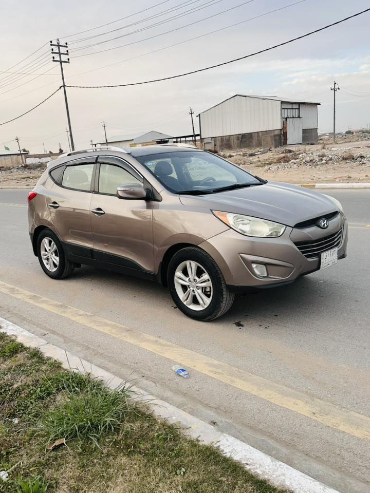 السلام عليكم سياره نوع توسان موديل 2012 مكينه 2400دوش المرغوب.
مكفوله كفاله من ظربه من تبديل من فتح. كفاله. 
عده. جاملغ امامي فقط.  صبغ بدون شاص. لغود كفاله فول. مواصفات فور ويل ايكو. مانع نزلاق تحكم جهتين حساس امامي  وخلفي . كشن جلد تدفاء تبريد ب الكشنات كشنات جدد داخله بلادي. 
ماشيه قليل رقمه بغداد تحويل مباشر مكانه كربلاء. 
سنويه 2027 هزه جديده تبريد ثلج تدفاء شغاله فول مواصفات عده بنرما ب العافيه ع اليخذه. 
استفسار. ‭٠٧٧٤ ٢٤٦ ٥٣٥٦‬
