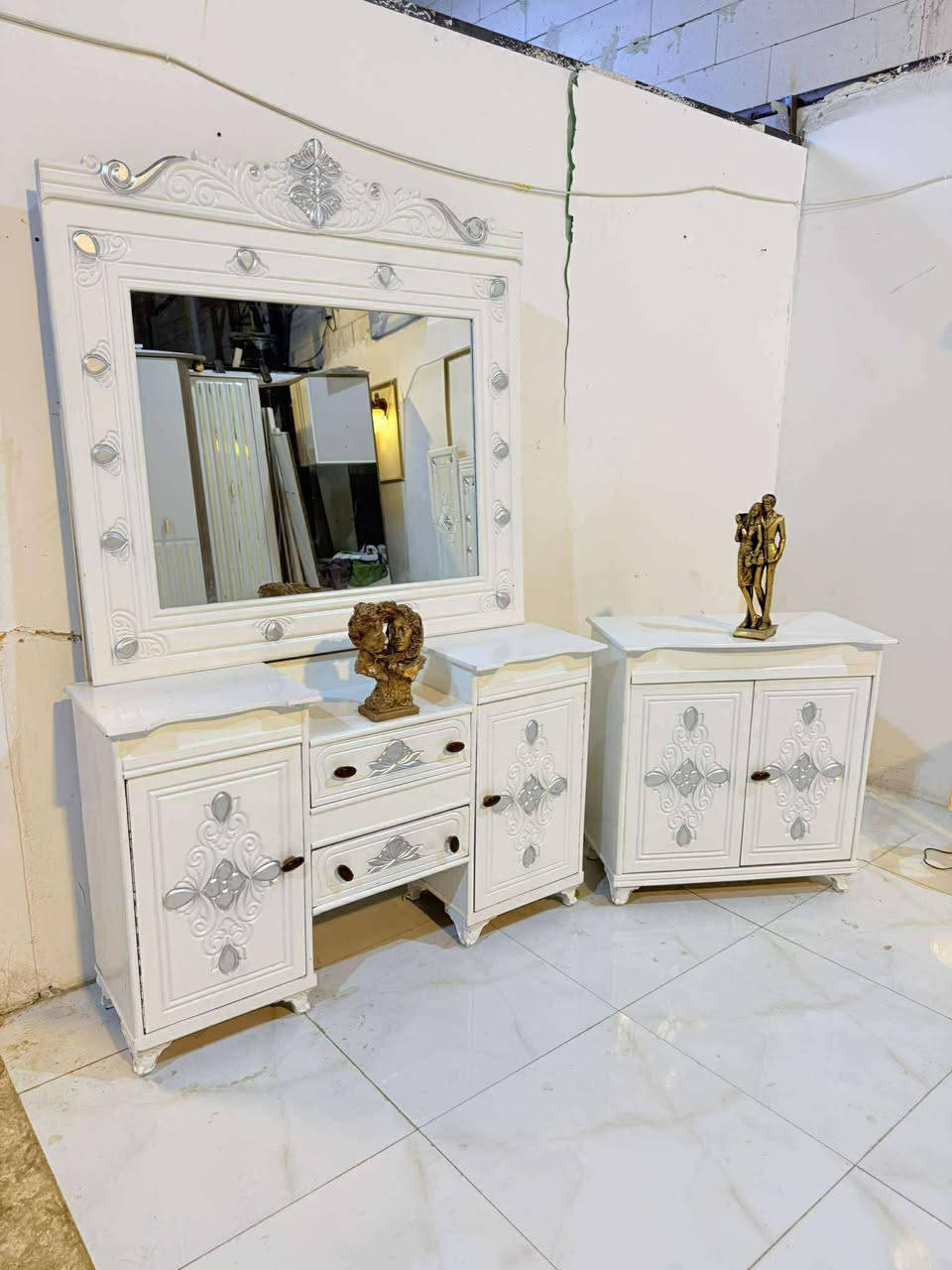 غرفه عراقيه مستخدام
نضافه 90
صبغ حراري  
موديل نازگ ❓لون مميز 
سعرها 950/900
شغل وصط 
تصميم ترڪي 
نقل وشد مجانأ لكل مناطق بغداد


**إذا كنت صاحب هذا الإعلان وتريد حذفه لأي سبب، رجاءا أرسل رسالة إلى الدعم الفني**