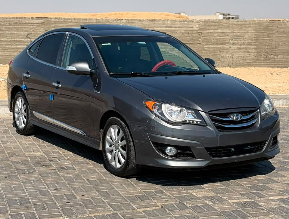Elantra HD 2019 highline
أعلى فئه ( فتحه سقف و اتنين ايرباج و تحكم طاره و چنط و فرامل abs) 
فبريكا بالكامل معادا مرمه في رفرف
عداد ١٤٥ الف كيلو صيانات توكيل بالفواتير 
رخصه سنه مرور القاهرة الجديدة
للتواصل ٠١١٢٢٧٢٥٣٥٢


**إذا كنت صاحب هذا الإعلان وتريد حذفه لأي سبب، رجاءا أرسل رسالة إلى الدعم الفني**