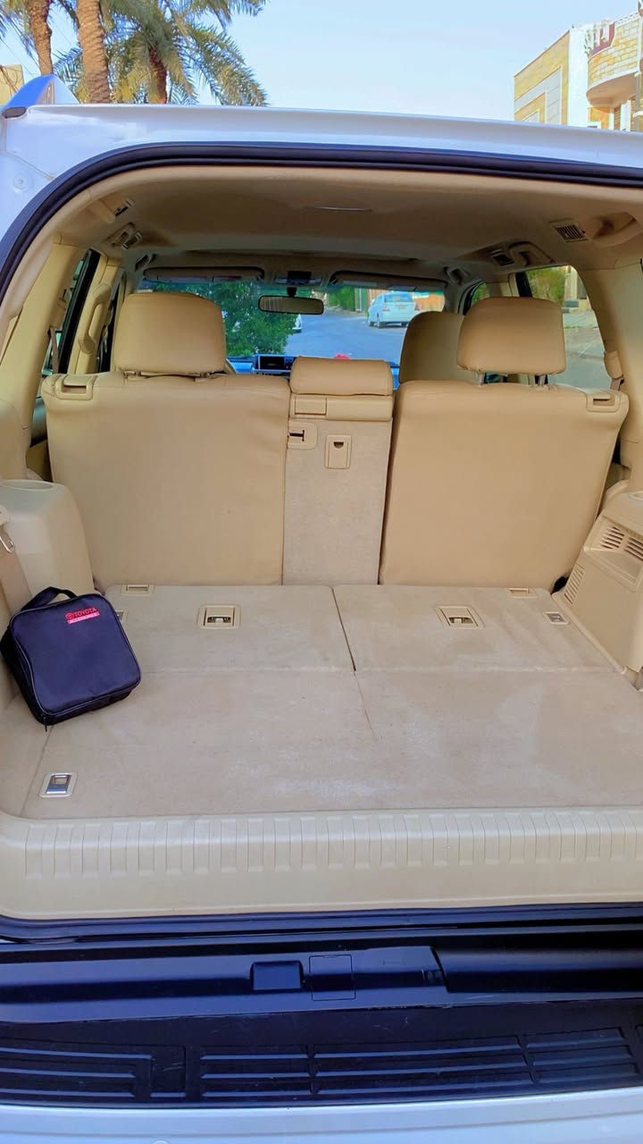 #تويوتا_برادو🤎⚜️ 2016
اقرأ المنشور زين كلشي ذاكر بي 
  للبيع فقط ( بدون مراوس ) 
ماشية 48 جديدة بحالة الزيرو شرط الفحص ودك جرس 
محرك كير صدر تبريد كلة على لبلاد ممفتوح بيهة برغي 
مكفولة من لحادث ولصبغ
فقط دعامية صبغ بسبب شخوط 
و تقريبا 5 لو 4 رصعات بلقمارة مال حصو متبين فقط بلسونر وهية فتحة سلايت القمارة اصلا 
رصعة بلجنطة هم متبين  بس علمود كلشي ينذكر 
السيارة بعدهة بحالة الوكالة كلش جديدة
رقم بغداد الجديد وهزة جديدة ب اسمي 
فول مواصفات TXL كويتي SAS☑️
- فتحة - بصمة
- ثلاجة - مري شفط
- كشنات كهربائية - دبل تانكي 
- سبير تعليك - حساسات خلفية
- تحكم ستيرن - كامرة خلفية
- دفع رباعي  - 7 راكب - مانع انزلاق
- 3 قطع تبريد - اشاير بلمري 
-تشغيل عن بعد / تصعيد لجام وية التقفيل
   تخم تاير جديد 
مكان السيارة بغداد شارع فلسطين 
( السعر  350$  وماكو هيج سعر بهل نظافة ولمشي ) 
اخوان السعر بي مجال كلش بسيط حك لجية فقط
هاتف وبي واتساب ☎️ 
***********
