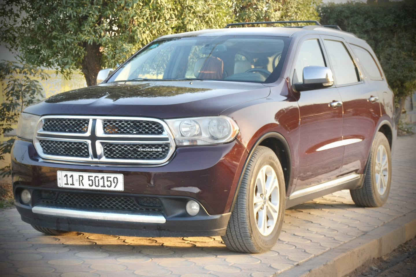 السلام عليكم 
دوج دورنكو موديل 2012 
رقم بغداد وارد امريكي كلين بدون حادث 
ماشية 151 ميل 
فول مواصفات عدا الفتحة
دفع خلفي 
صبغ باب خلفي عكس السائق اثر كفع 
كير ومحرك بلاد ممفتوحات 
السعر 188  ومجاله بسيط جدا 
***********
