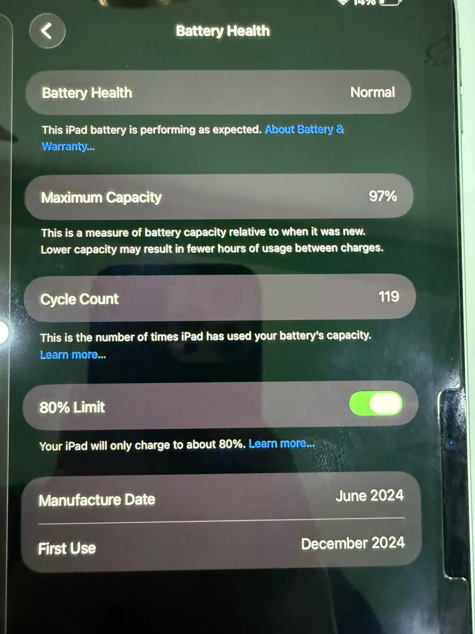 ايباد m4 للبيع
نظافه 100% مابيه ولا شخط
استخدام كلش قليل البطاريه 97%
يجي وياه كفر وقلم وشاحنه
السعر مليون و 150 الف 
التواصل خاص او 
واتساب : ***********
