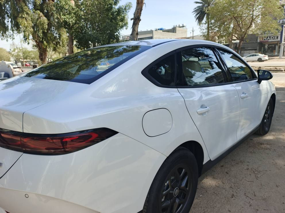 السلام عليكم بي واي دي جن بلاس
داخل ابيض 2025
مكفولة من الضربه والصبغ والبارد 
ماشيه 2.  الف
***********
 السعر 17600 عراقي
دولار 114$ بغداد, العراق
