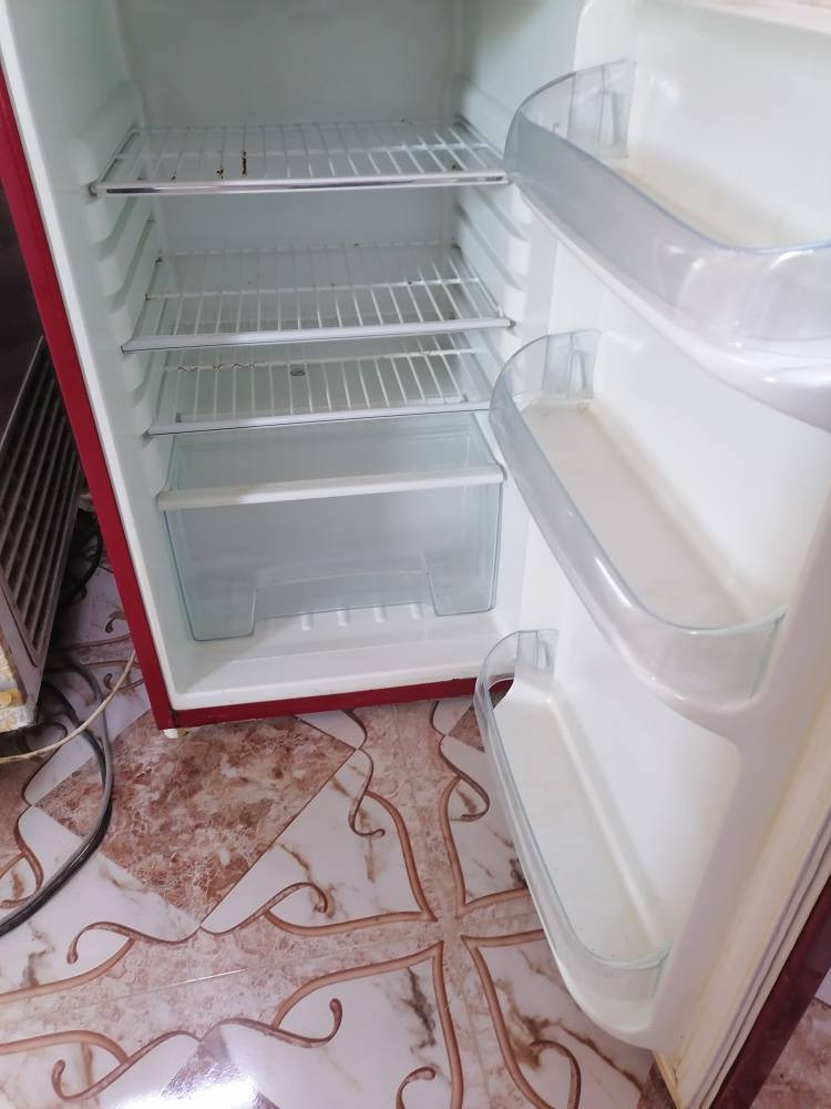 ثلاجة اللبيع شغل سعرا ٨٥ بي مجال كركوك حي العروبه يم ملعب خومسي او وكف قديم حجم ١٠ قدم كل بلادي شركة مابي اي عيب شغال بل شرط ٧ايام ضمان
***********
*********** كركوك, العراق
