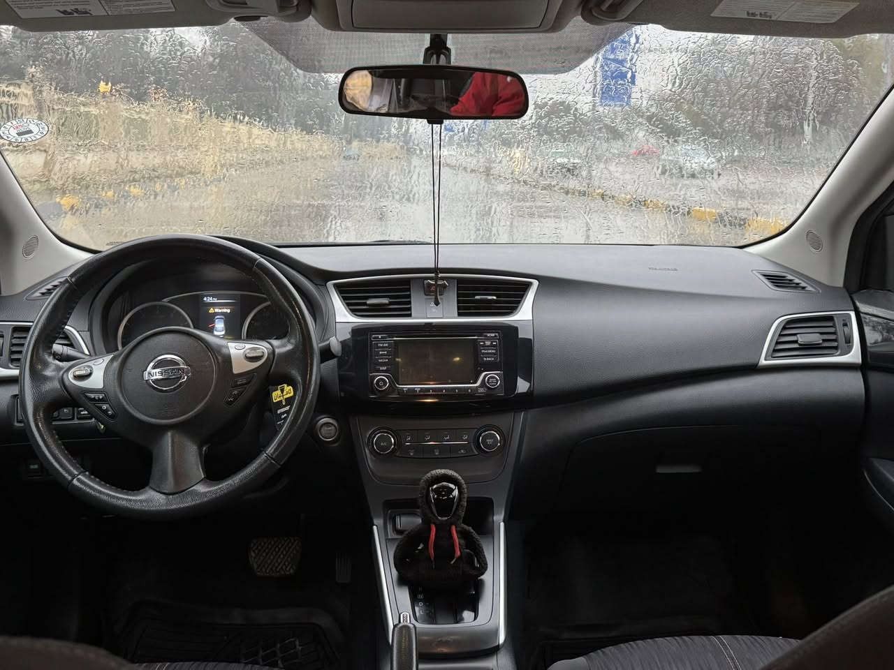 نيسان سينترا 2017 SV
ضرر جاملغ امامي عكس السايق تعديل بارد و تبديل باب خلفي مال گصة جهة السايق 
بدون ايرباك بدون دواخل 
گير و مكينة شرط
ماشية 176 كم
سيارة جاهزة من كل النواحي 
 سعر 112 و بي مجال بسيط
***********
