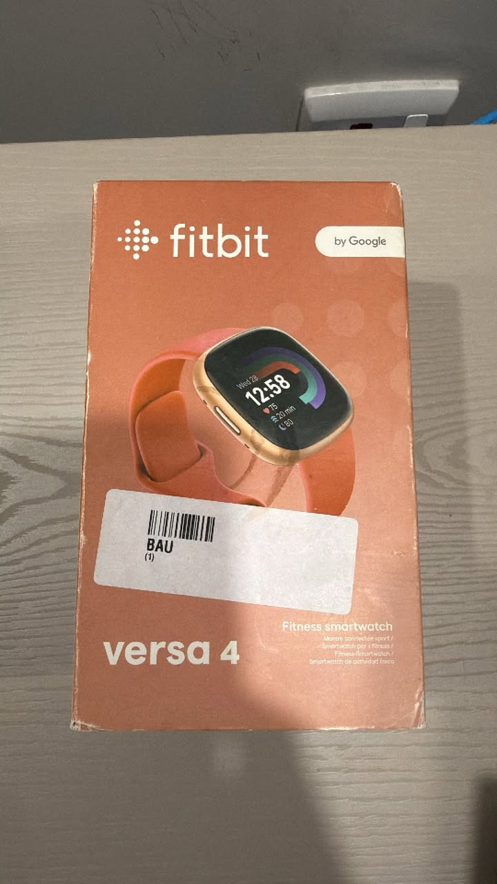 ساعه فتبت فيرسا 3 وفيرسا4وجارج5
نضافه 99‎%‎ كامل الملحقات وتكدر تبدل لون السير عندي الوان كل قطعه وسعرها 
متوفر توصيل اخير قطع بقن


**إذا كنت صاحب هذا الإعلان وتريد حذفه لأي سبب، رجاءا أرسل رسالة إلى الدعم الفني**