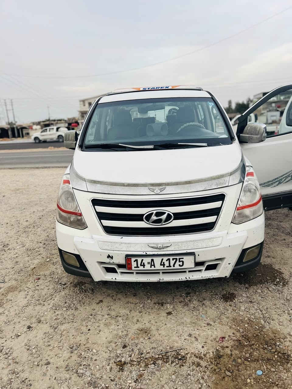 السلام عليكم
ستاركس مسكر 2008 مسكر اوتماتيك بلاد 

مكينة سبعه سبلاين رقم بصرة نكليزي بسمي 

مصفره هيئه وغرامات 

بيها جاملغ الكدام مبدل جهة العبري ورشات صبغ بسيطة والباقي كفاله 

حدادية جديدة 

تخم تاير جديد 

تبريد ثلج منظومة كامله 

شاشة.. تغليفه.. تنته .. كله جاهز 

سنوية ل 2030 

السعر 135 وبيها مجال 

مكانها كربلاء 

***********
