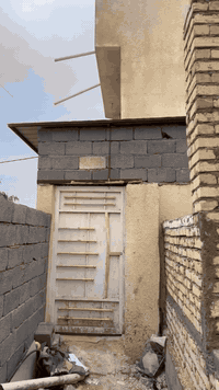 السلام عليكم 
دار هيكل طابو صرف المساحه 150 متر العنوان الاسكندريه مجمع حطين حي التله قرب أسواق بغداد 
يحتوي على 4 غرف نوم وصاله واستقبال وصحيات متكامل السعر 75 
للاستفسار ***********
