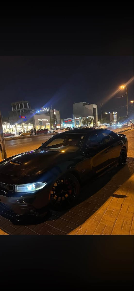 السلام عليكم
دودج جارجر سكات باك  6400 فول مواصفات عدا الرادار الامامي موديل 2020  للبيع او مراوس حسب القناعه
السياره ماشيه 95mile
حادث السياره جاملغ خلفي والبنيد مبدل وبيها بارد بالباب الخلفي جهة السايق بدون ايرباك بدون دواخل
السيارة مكمل صيانة منظومة البانزين مالتها ومبدل المي والفلاتر والدهن 
السيارة عليها برمجة سيفتي 
دسكات تخم جديد 
صدر امامي جديد
مبدل لايت زارعلها عدسات
ميحتاجلها مصرف
عارضها ب235 وبيها مجال جداً بسيط
مكان السياره / بغداد- الجادريه
*********** بغداد, العراق
