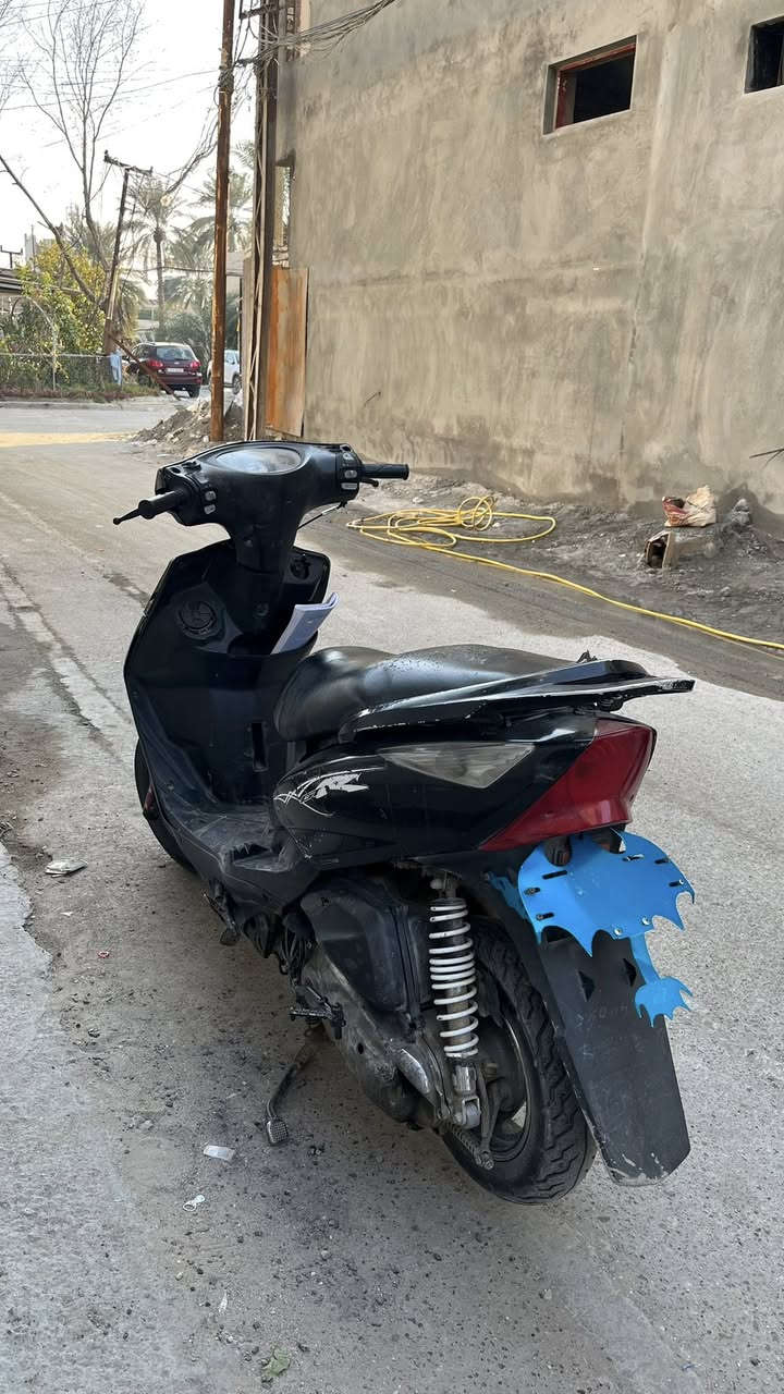 سلام عليكم دراجه ثعلب اي نقص مابيها دراجه شلعه ومعدل عله ايدي الله شاهد الدراجه نضيفه كلش 400 وبيها مجال مكاني بغداد الغزاليه ***********
