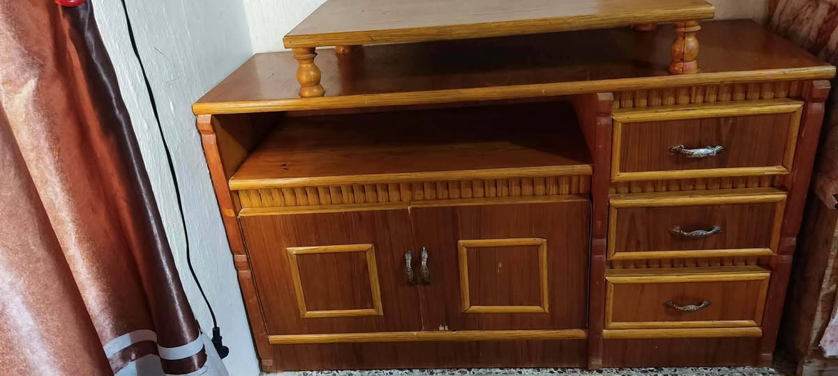 السلام عليكم غرفه للبيع ٦باب طابقين صاج داخل خارج ظهر جرجوبه صاج نظيفه السعر ب٧٧٥ الف وبيه مجال العنوان بعقوبه كاطون الرازي شارع ابو رباح قرب جامع اسماء الله الحسنى مزاد ابو كرار الغريباوي ***********
