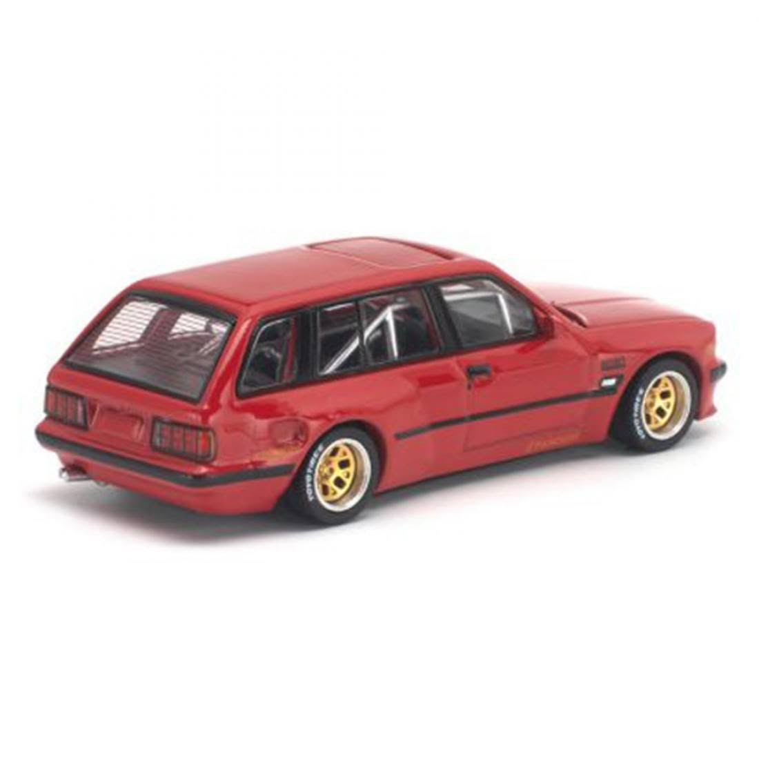⚡️ الوحش البافاري ينضم للتشكيلة! الكشف عن السيارة الرابعة في Mooo Diecast ⚡️
ما زلنا مستمرين في عرض مجموعتنا الحصرية للـ Pre-order، واليوم نكشف عن واحدة من أكثر السيارات طلباً وتفرداً.. BMW Wagon بتعديلات السباقات القوية! 🔥
تأملوا دقة التفاصيل في الصور المرفقة، من هيكل السيارة الرياضي باللون الأحمر، مروراً بالجنوط الذهبية التي تزيدها أناقة، وصولاً إلى قفص الحماية الداخلي (Roll Cage) وغطاء المحرك الذي يفتح ليكشف عن قلب هذه الآلة، كما ترون في الصورل
لماذا ستكون هذه الـ BMW إضافة أساسية لمجموعتك؟
✅ تصميم فريد يجمع بين عملية "الواجن" وشراسة سيارات الحلبات.
✅ تفاصيل دقيقة (فتح غطاء المحرك، قفص الحماية، إطارات Toyo Tires).
✅ قطعة نادرة تضفي طابعاً رياضياً هجومياً لمجموعتك.
⚠️ كيف تطلب؟
• الكمية محدودة جداً كما عودناكم.
• بادر بحجز نسختك الآن عبر رسائل الصفحة (DM) قبل نفاد الكمية!
اقتربنا من ختام القائمة.. لا تزال لدينا سيارة أخيرة لنكشف عنها بعد قليل، كونوا في الموعد! 📦✨
Mooo Diecast .. حيث يلتقي الشغف بالتفاصيل.
#MoooDiecast #BMW #BMWWagon #E30 #RacingStyle #DiecastCollectors #PreOrder #سيارات_معدنية #بي_ام_دبليو #طلب_مسبق


**إذا كنت صاحب هذا الإعلان وتريد حذفه لأي سبب، رجاءا أرسل رسالة إلى الدعم الفني**