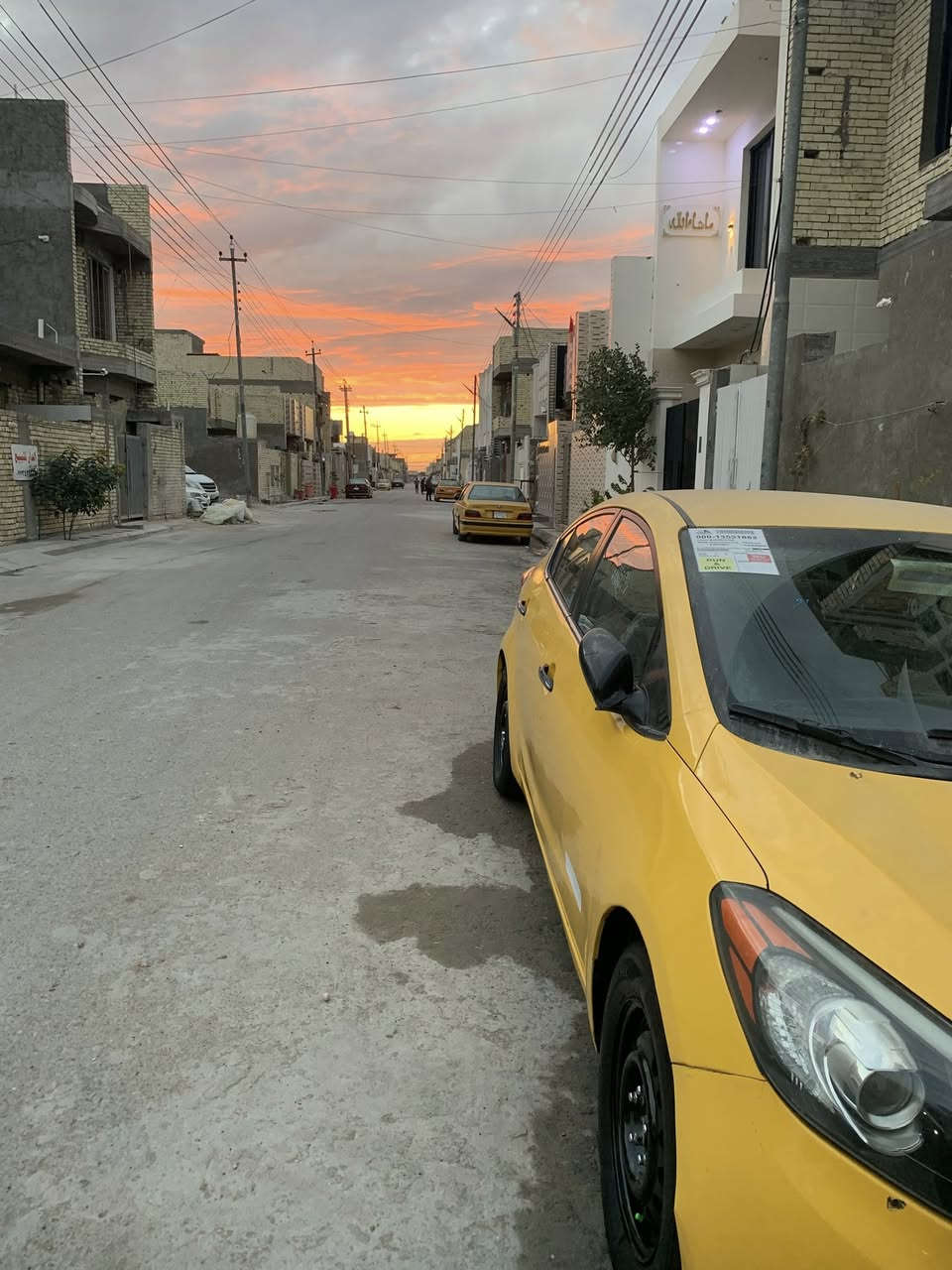 سلام عليكم كياء فورتي موديل 2014  وارد امريكي حادث جاملغ خلفي مكينه 2000 كير مكينه ميكانيك كله جديد تدفئه تبريد خير من الله مواصفات نص فول كامره وسط امرايات شفط السعر 100 وبيها مجال الهاتف ***********
