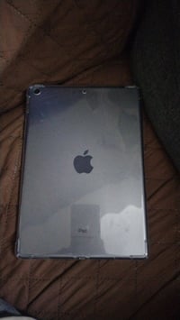 ايباد ٩ ٦٤ • كامرا اماميه معطلة • بصمه معطلة