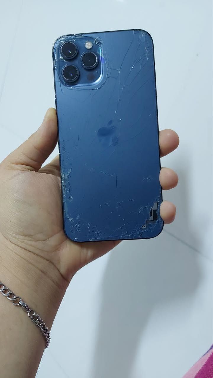 ايفون 12برو ماكس شرق اوسط 256مبدل شاشه نوعيه وسط فيس ايدي شغال وضهره مكسور موضح بالصوره بطاريه77 بس بالحاسبه 82 للمراوس او بيع 425 مكاني حله مركز


**إذا كنت صاحب هذا الإعلان وتريد حذفه لأي سبب، رجاءا أرسل رسالة إلى الدعم الفني**