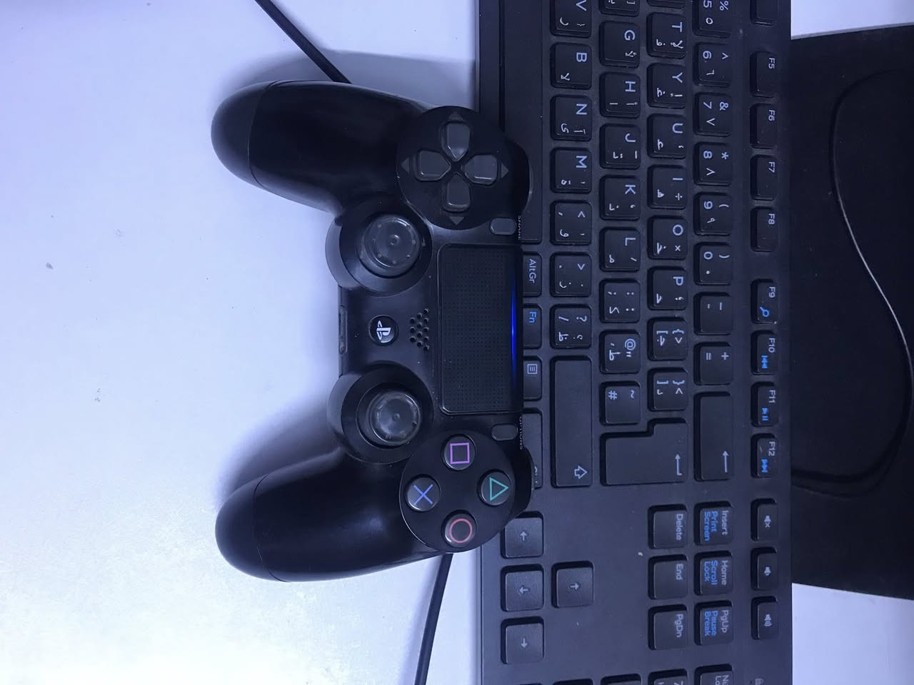 السلام عليكم جوستك بلي 4 للبيع اصليه مستخدمه شغاله ما بيها اي خلل ضمان
اي خلل بيها رجعها السعر ٢٥ الف
عنوان بغداد الشعلة ***********
