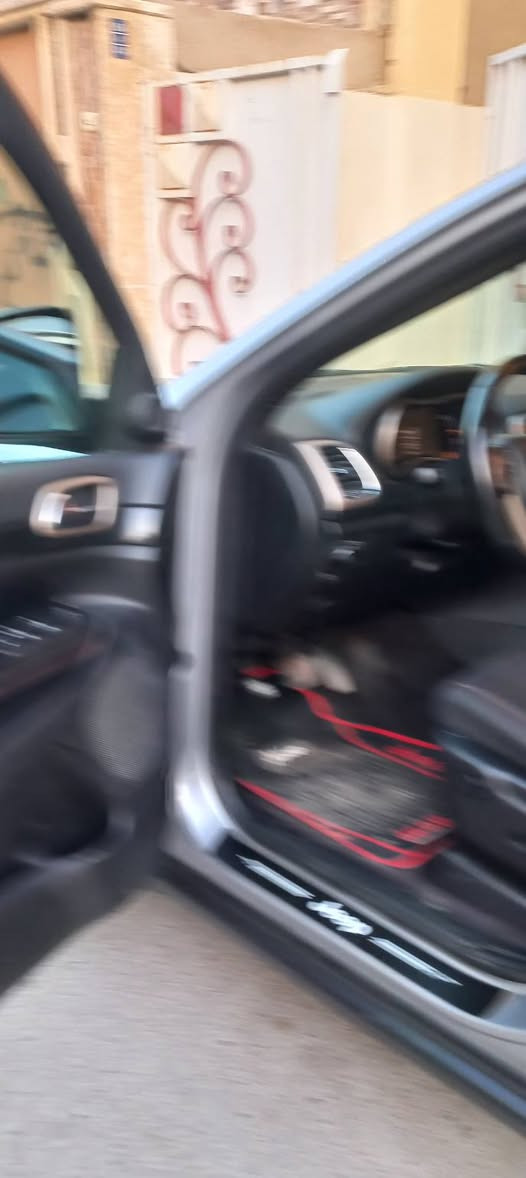 سلام عليكم جيب لاريدو موديل ٢٠١٧ ضررها بوند وجاملغ اليسار وجاملغ اليمين تقريبا نصف بدون بارد ماشيه ١٤١ ميل السياره موصفات شاشه كبيره كشنات تدفئه ستيرن هيتر حراري السياره فول ماعد بانوراما السياره دفع رباعي رقم دهوك سعر ١٧٧ بيهه مجال قليل وعليها غرامه ٩ $ دولار أمريكي ينزل من سعر رقم تلفون كورك *********** اسيا *********** السياره بل موصل/////
