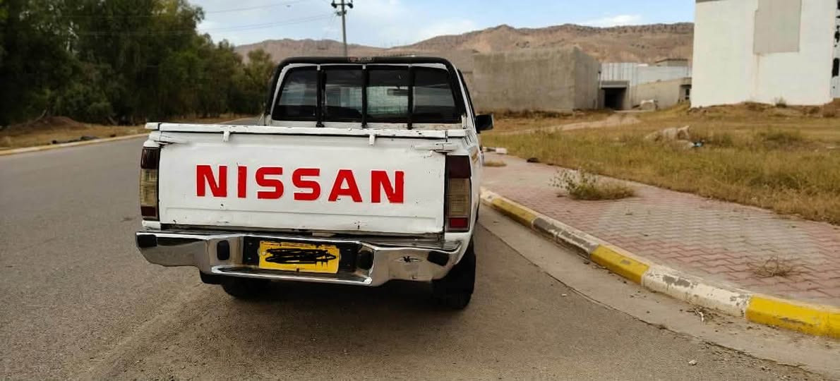 نیسان مۆدێل ١٩٩٩ ئاڕمی پلاستیکی عەسڵی سلێمانی تەبرید و پاوەر بەشەرت بێ مەسرەف هەمو گیانی بەشەرت : شوێن دەربەندیخان***********_*********** دار بنديهكان, السليمانية
