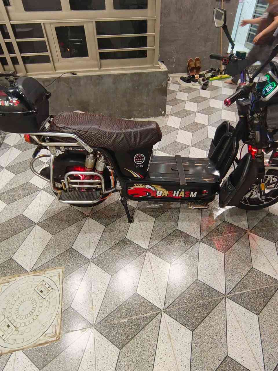 السلام عليكم
دراجه شحن للبيع موديل 2025
نوع  (هارلي) 
1_ شاشه دجتال تحديد العطل 
2_يحتوي على سته بطاريات على الفحص 
3_سرعه90 حقيقي 
4_بريك أمامي خلفي 
5_بك رجوع إلى الخلف
6_ نظام التشغيل بصمه 
7_دراجه على الفحص 
السعر 600 بيها مجال للشراي 
تصال عل رقم‏‪***********
والسلام عليكم ورحمة الله وبركاته
