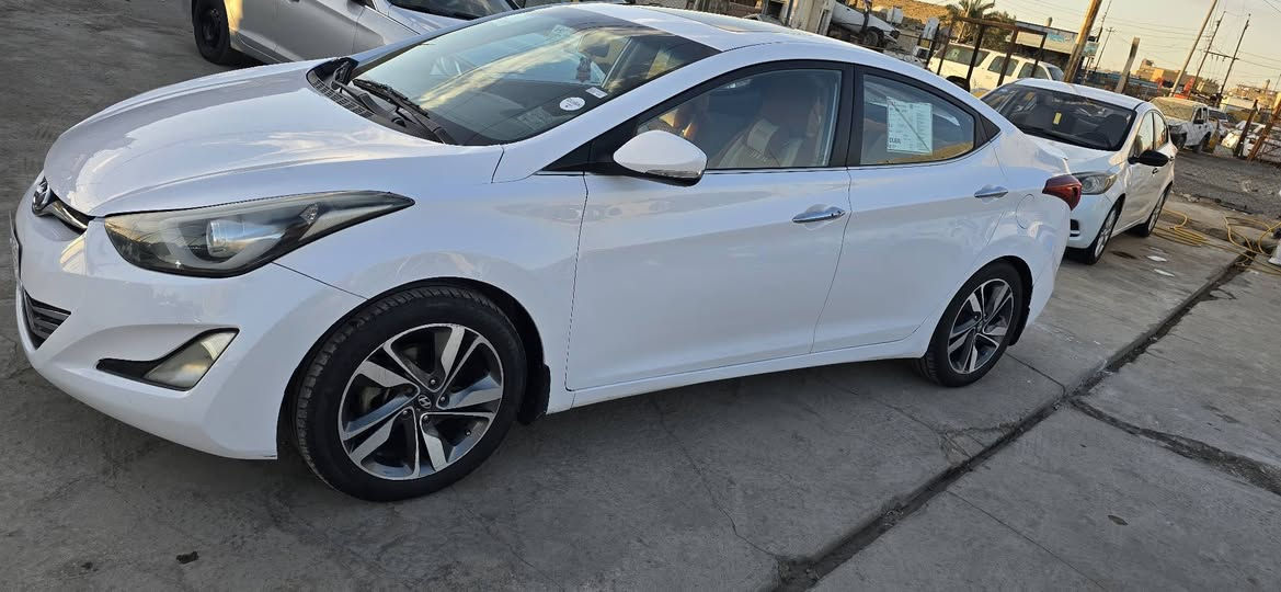 السلام عليكم
النترا ٢٠١٥ خليجي كفاله من الضربه ولتبديل
 بيها صبغ جاملغ امامي اثر تشليع صبغ 
مكينه ٢٠٠٠ دوش كفاله
كير كفاله حداديه تخم تاير تبريد كله جديد 
فول مواصفات ١.١  اربع بصمات تبريد قطعتين فتحه كشن كهربائي 
السعر ١٢٠ 
ميسان العماره ابو رمانه 
***********
