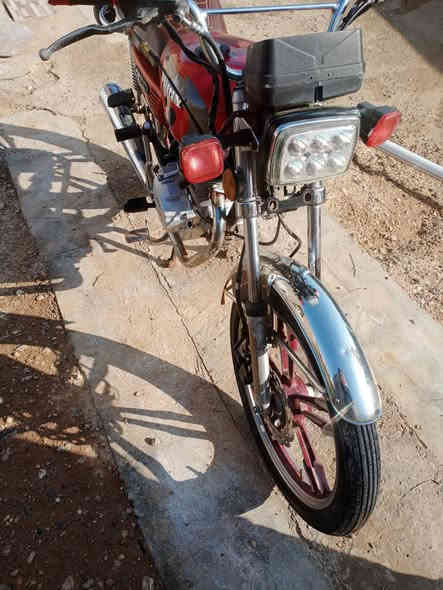 دراجه للبيع موديل 21 صلف هندر كهربايات شغال ويا منفيس سعر 550 وبي مجال رقم 📱 الهاتف ***********
