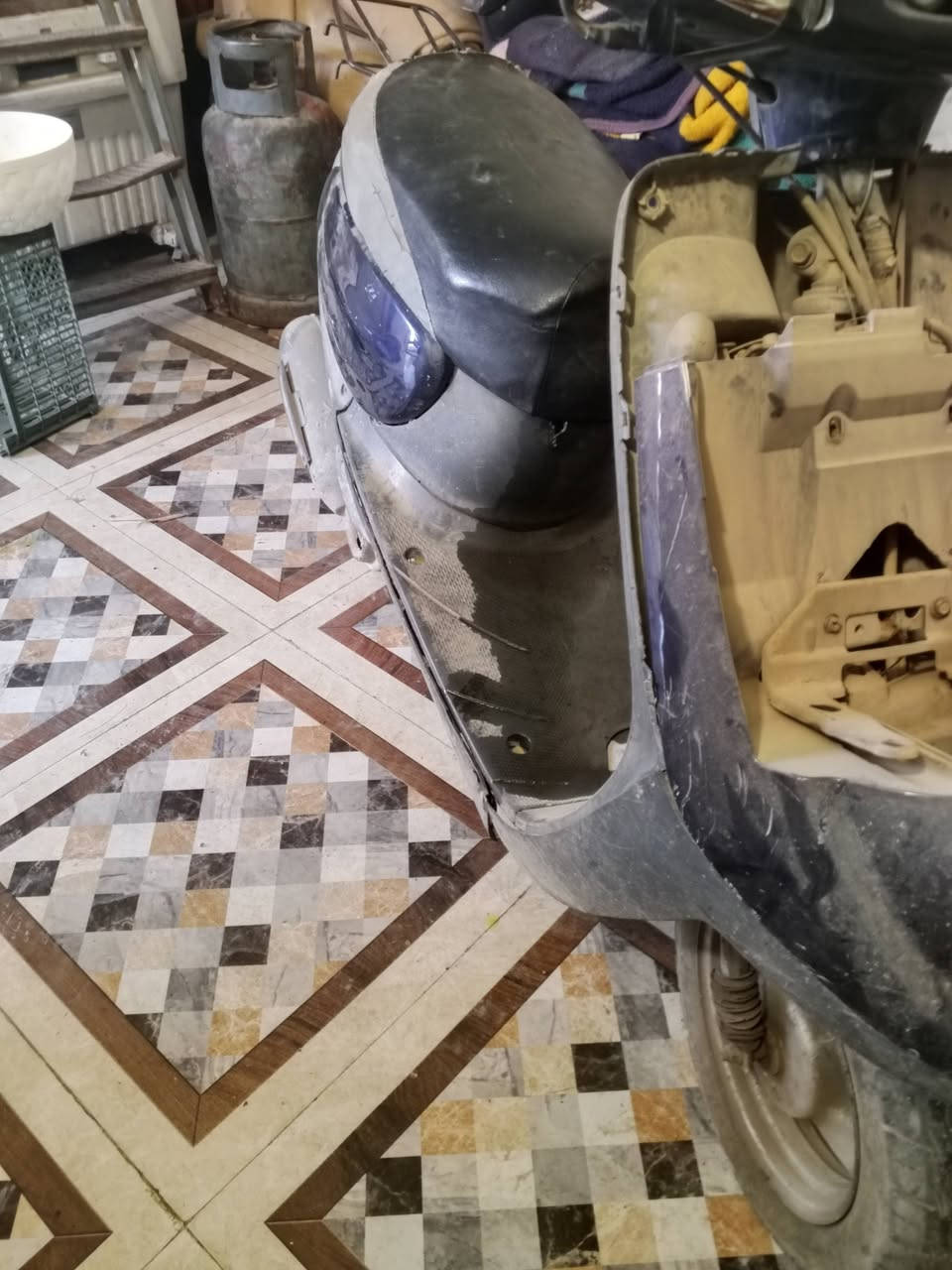 السلام عليكم دراجه منغولي للبيع مافيا سعرها 100 شراي يتصل هذا رقمي ***********
