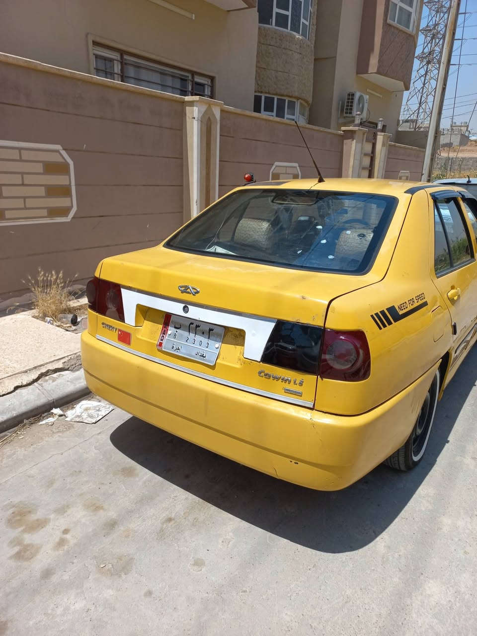 كوين موديل 2011
مكينه نضيفه خرسه بس بدايه نفخ بيها 
كير نضيف شرط
سنويه 2028 شرط التحويل 
ضرر بيها طخه بجاملغ النفر ومصلح 
ضبغ بوند وجاملغات فقط والباقي بدون صبغ شرط
تحويلها من الموصل رقم بغداد مشروع وطني
تدفئه شغاله تبريد ناقص غاز وبوري والباقي جديد
غرامات صفر هيئه ١٥٠ الف 
داخل نضيف تايرات نضيفه والباقي كدام العين 
السعر ٢٦ وبيها مجال قليل 
العنوان موصل الايسر 
***********
