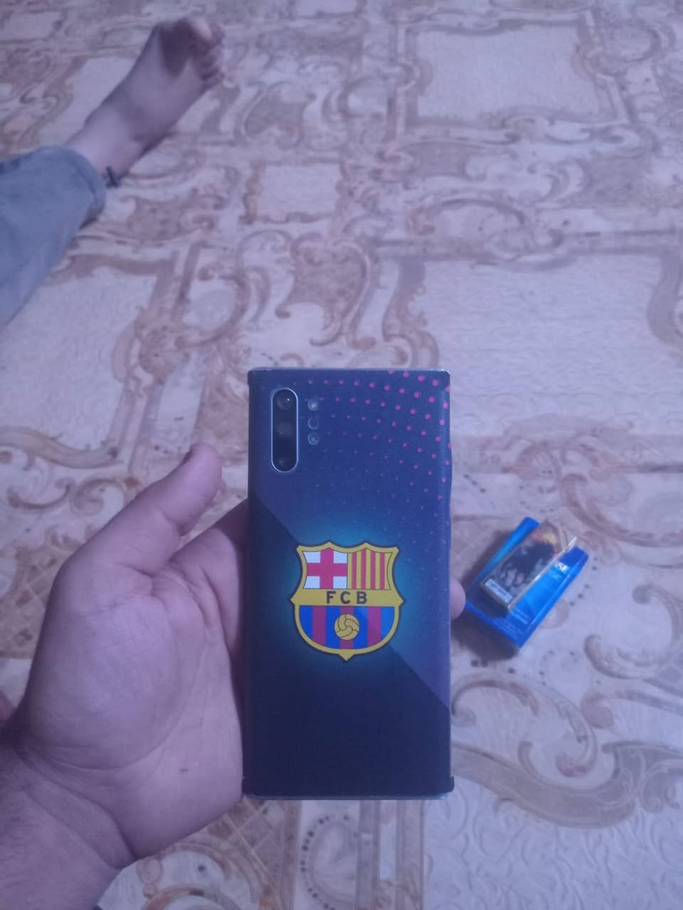 سلام عليكم سامسونك نوت 10 بلاص جهاز نضيف بي ملاحضه ضهر مكسور ومغلف والقلم ضايع ما موجود 
مراوس فقط ب ايفون حتلو مبدل بي قطع 
عنواني بصره حيانيه قرب المعرض 
*********** واتساب
