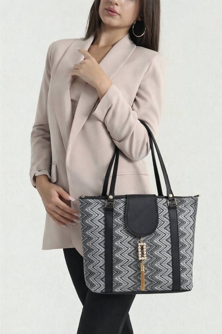 تشكيلة رائعة من حقائب نسائية
جملة فقط

توصيل كافة المحافظات العراقية

للتواصل واتساب ***********

تلكرام http://T.me/alzahrra26
