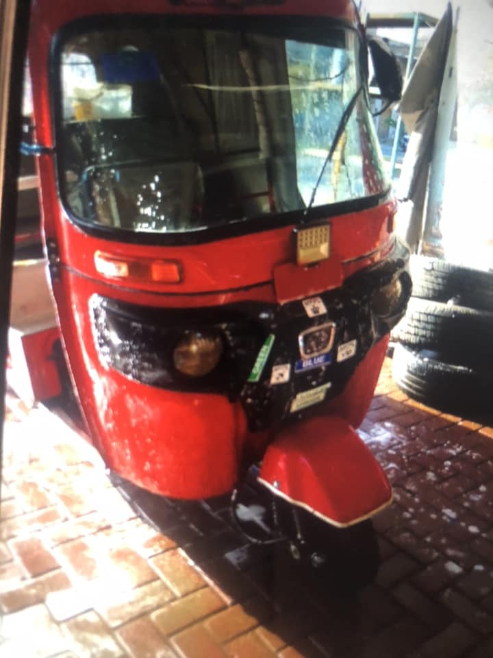 تكتك 2017 تخم تاير جوبلس جديد مكينه جديده كابرتر شركه سلف شركه باتري جديد صار شهربوربرنات جديده صدر جديد كشره وسط 2اسبير بيه ماشه جديده الحريه السلام 3 ملايين وربع


**إذا كنت صاحب هذا الإعلان وتريد حذفه لأي سبب، رجاءا أرسل رسالة إلى الدعم الفني**