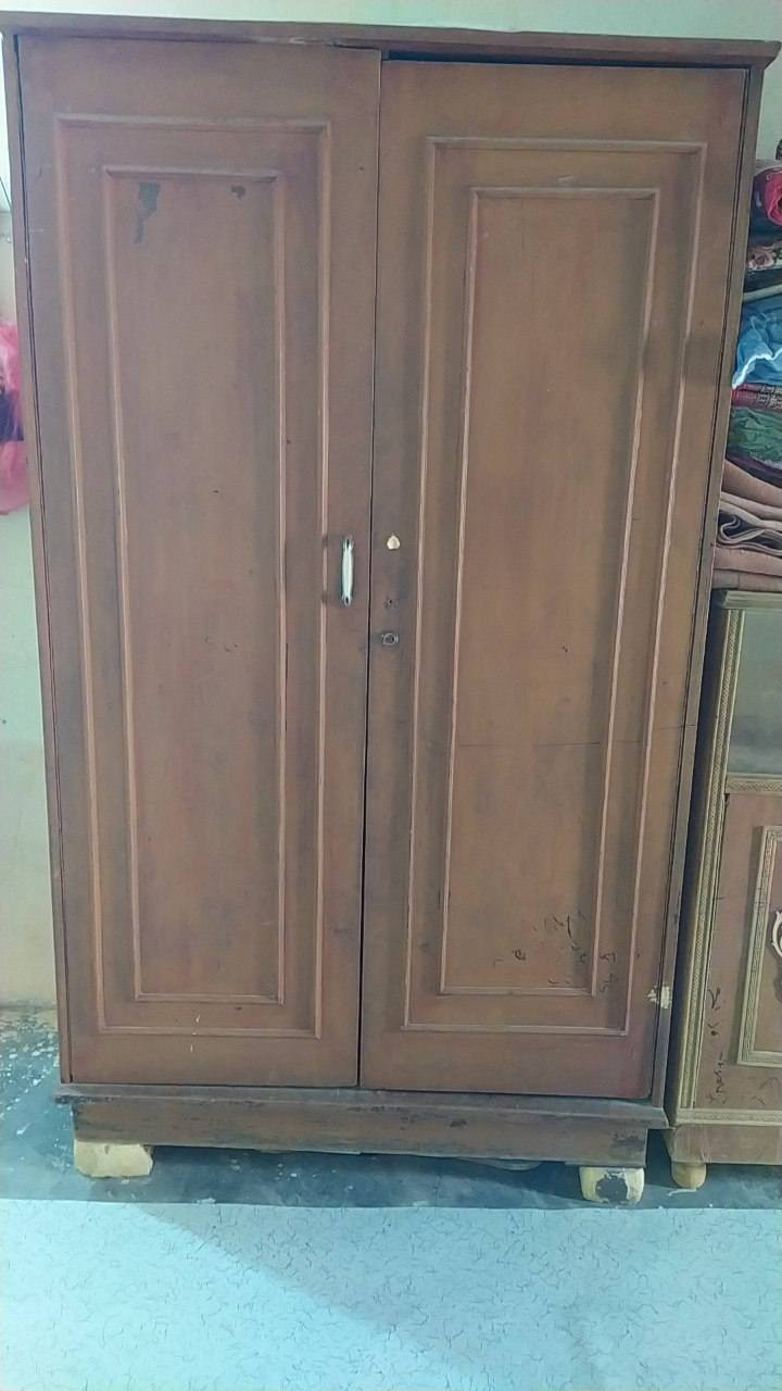 كنتور100  بوفيه 200 العنوان دور الضباط قرب جامع المصطفى ***********

