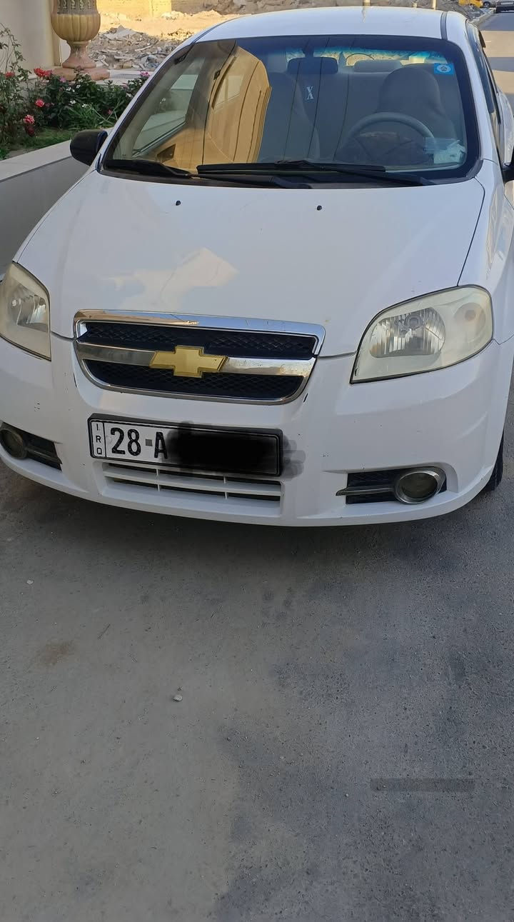 سلام عليكم 
افيو خليجي موديل 2013 
محرك 1600 مسكر
تدفئه و تبريد جيد جداٌ
شاشه و كامره
سنتر لوك
سياره جاهزه من كل شيء وخير من الله
رقم نجف دولي وبأسمي مكان السياره ناصريه
اتصال مع وات ساب ***********
