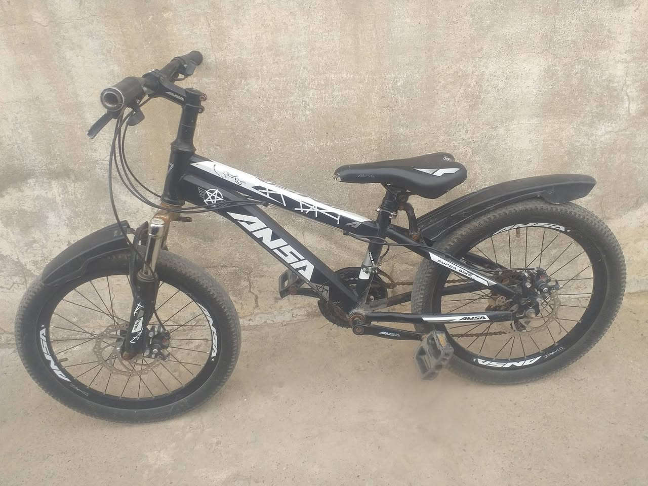 السلام عليكم
بايسكل جبلي للبيع 
حجم 20 
السعر 45 وبي مجال 
الاستفسار الاتصال على الرقم : ***********
مكاني موصل حي القدس
