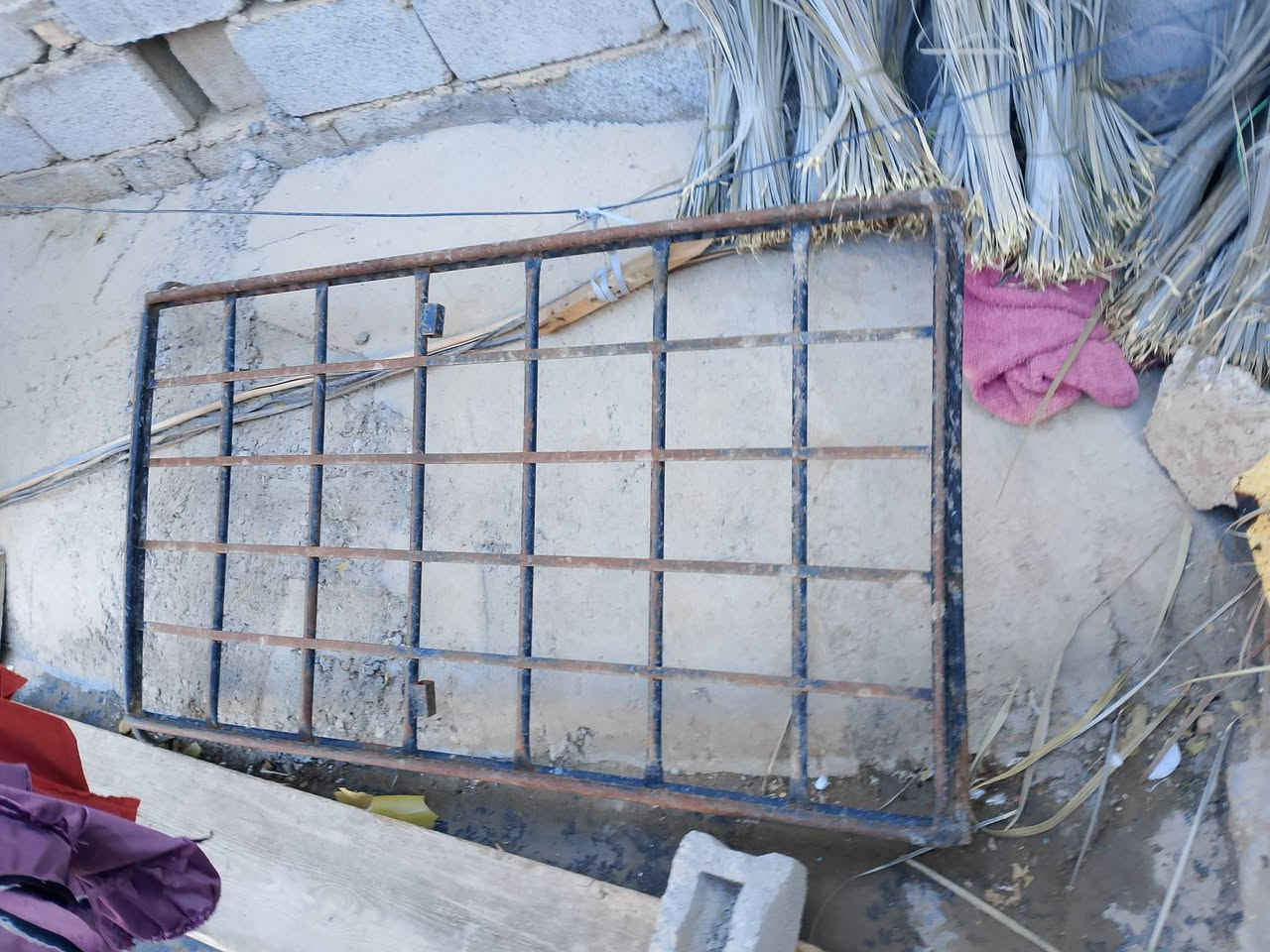 سلام عليكم #جميعآ سيبايه اسيرا للبيع سعر 25 الف قفل نضيفه كلش مكاني ديالئ بعقوبه رقمي ***********
