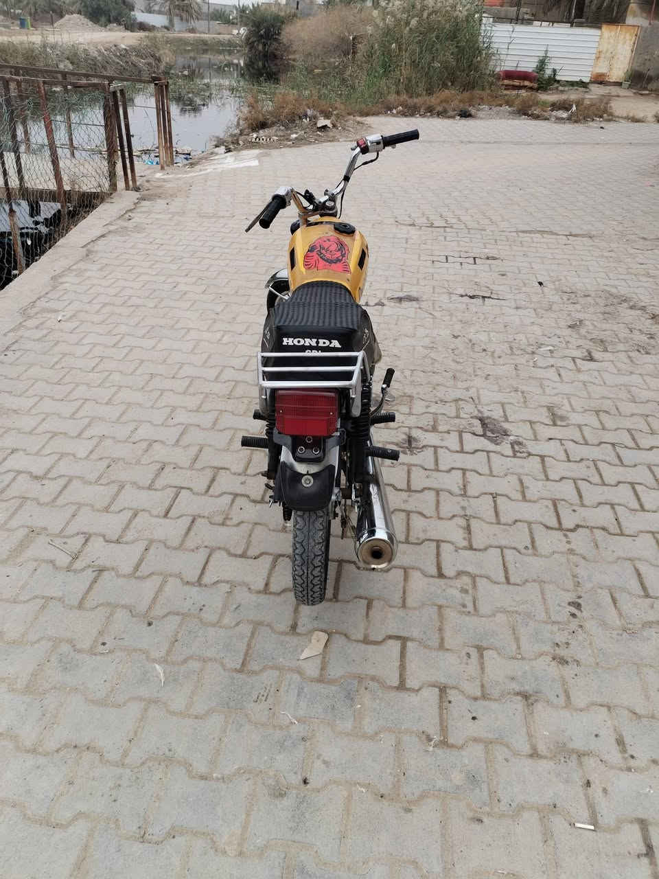 دراجه لبيع كلشي يشتغل بيها . باتري وكهربايات لايت وسطاب وجوزه. أدوات السعر 350قفل
المكان الهوير الصغير عز الدين سليم
الرقم ***********
