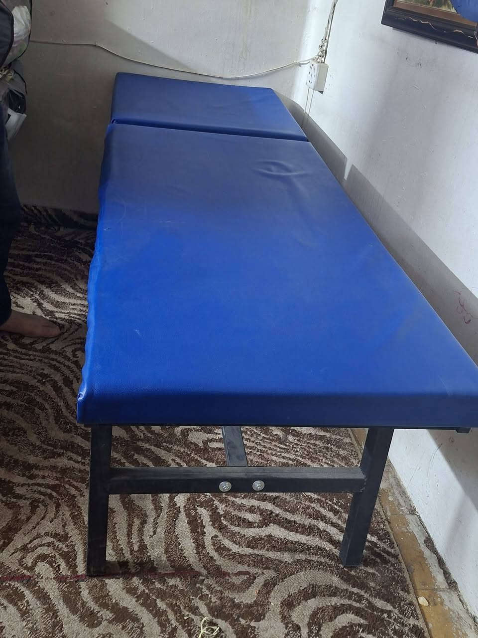 غراض طبيه مستعملات شي قليل اي استفسار على الرقم ***********
