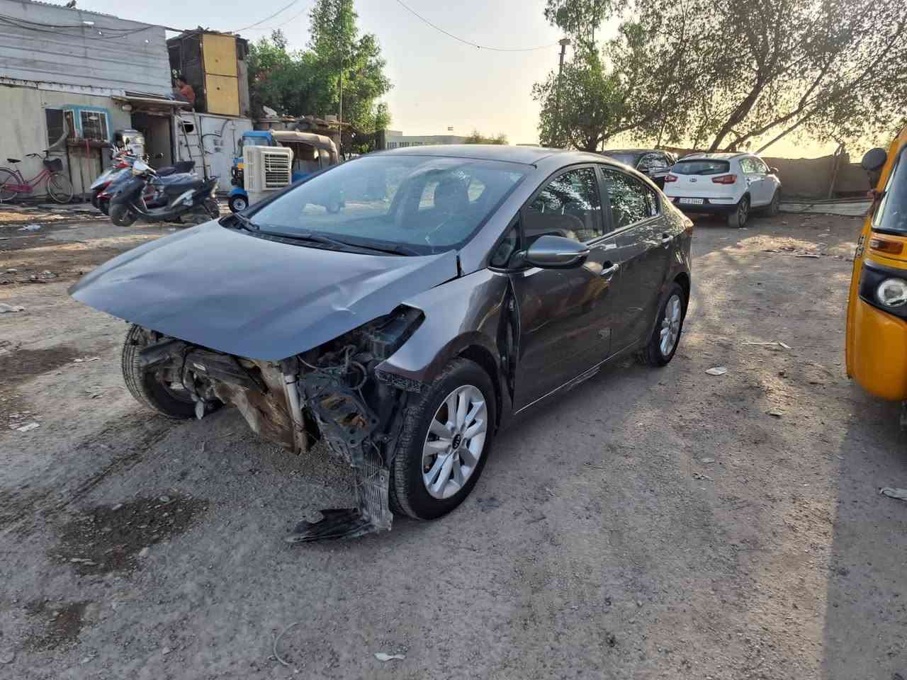 سلام عليكم لبيع كيا سيراتو موديل ٢٠١٧ رقم بغداد تحويل مباشرعله حادثهه كير مكينه سليمات سعرهه ٨٠ مكان سياره بغداد استفسار ***********اعتذر عن مراوس
