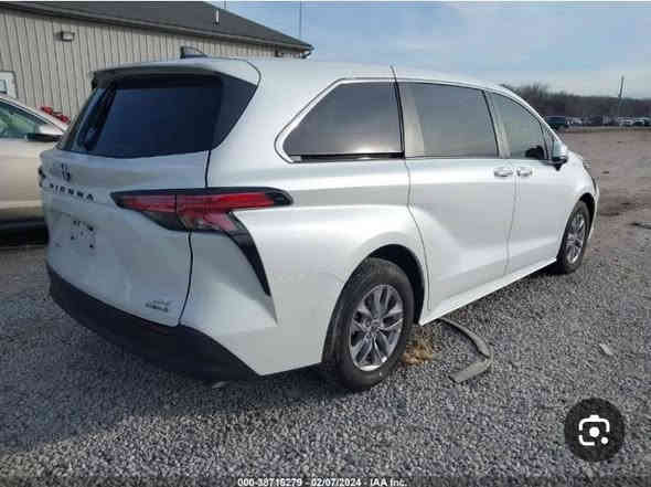 السلام عليكم سيينا 22 فول xLe تنته كشن جلد تدفئه كشن ومرايا وستيرن بيبان وجنطه كهرباء حساسات امامي خلفي مثبت سرعه وتحديد مسار رادارات مانع تصادم وتخم تاير وهواي بعد مواصفات السعر 300 رقم ***********
