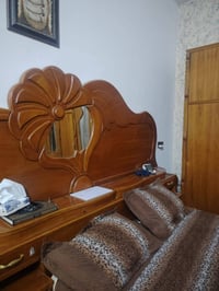 سرير • غرفة نوم • مفروشات