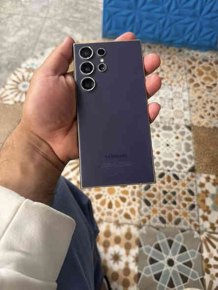 السلام عليكم جهاز s24 الترا
جهاز نضافته ٩٩ ٪؜
ذاكره 1 تيره 
***********
