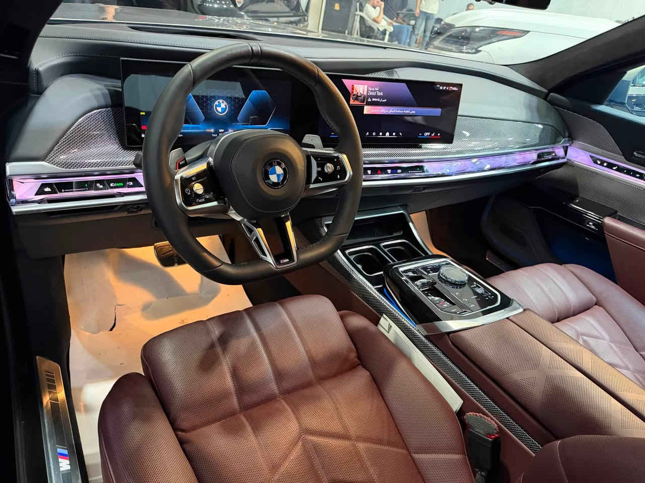 BMW 740i 🇩🇪2025 
بي ام دبليو 2025 🇩🇪740i
فول ١/١ 
ضمان وكالة العروش ✅
تغليف كامل المركبة ppf 
عداد المسافة المقطوعة 8000 k/m 

📍بغداد شركة ابو ظبي چكوك قرب بوابة الكاظمية 

***********

*********** 📞

