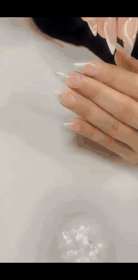 أيلين بيوتي 

🥳 سهرة رأس السنة تحتاج أظافر ورموش تبرق! احجزي الآن في عروض الكريسماس والبدايات الجديدة من "أيلين بيوتي"! 💅
MERRY CHRISTMAS & HAPPY NEW YEAR! 🎅🎉
✨ عبارة حلوة: كوني نجمة سهرتكِ! ✨ نبدأ العام الجديد بلمسة من السحر والجمال الذي يليق بكِ. عروضنا صُممت خصيصاً لتتألقي في كل تفصيلة!
🌟 عروض الأظافر المميزة! 🌟
دعوا أظافركِ تحكي قصة أناقتكِ في ليلة رأس السنة!
عرض التوب 🥇: جل إكستنشن + جلش + ديزاين (أصبعين) بـ 30,000 دينار. 💯🎉
إطلالة كاملة: جل إكستنشن + جلش بـ 25,000 دينار. 🌹
القوة والجمال: كفر جل + جلش + ديزاين بـ 20,000 دينار. ✨
سترونك ودلال: سترونك + جلش + ديزاين بـ 15,000 دينار.
لمسة سريعة: جلش + ديزاين بـ 10,000 دينار. 💐
👣 عروض القدمين (وداعاً لـ 2025 بأجمل قدمين!) 👣
اهتمي بتفاصيلكِ الصغيرة، لأنها تصنع فارقاً كبيراً!
جلش قدم بـ 10,000.
جلش قدم مع بناء للظفر الكبير بـ 15,000. 🎊
العرض الكامل: جلش قدم + بناء الظفر الكبير + ديزاين بـ 20,000. 💐🌹
👁️ رموش ساحرة لعيون مبهرة! 👁️
عيناكِ هما سر جاذبيتكِ... دعينا نزيدها سحراً!
رموش طبيعية 3D: 25,000.
رموش طبيعية كثيفة 4D: 30,000. 💐
رموش طرفية ناعمة: 15,000. 🌹
رسمة عيون القطة (Cat Eye) طبيعية: 25,000.
🛠️ خدمات الإزالة:
إزالة جل إكستنشن بـ 10,000.
إزالة سترونك بـ 5,000.
✨ لا تفوتي الفرصة! الأماكن محدودة! ✨
اجعلي العام الجديد بداية لكُل ما هو جميل! نحن بانتظاركِ لنحتفل معاً. 💖
للحجز والمراسلة (تتوفر خدمة الواتساب):
***********
تابعونا وشاهدوا أعمالنا على انستغرام:
https://www.instagram.com/sh_hed29
نتمنى لكم أعياداً سعيدة وعاماً مليئاً بالجمال!
