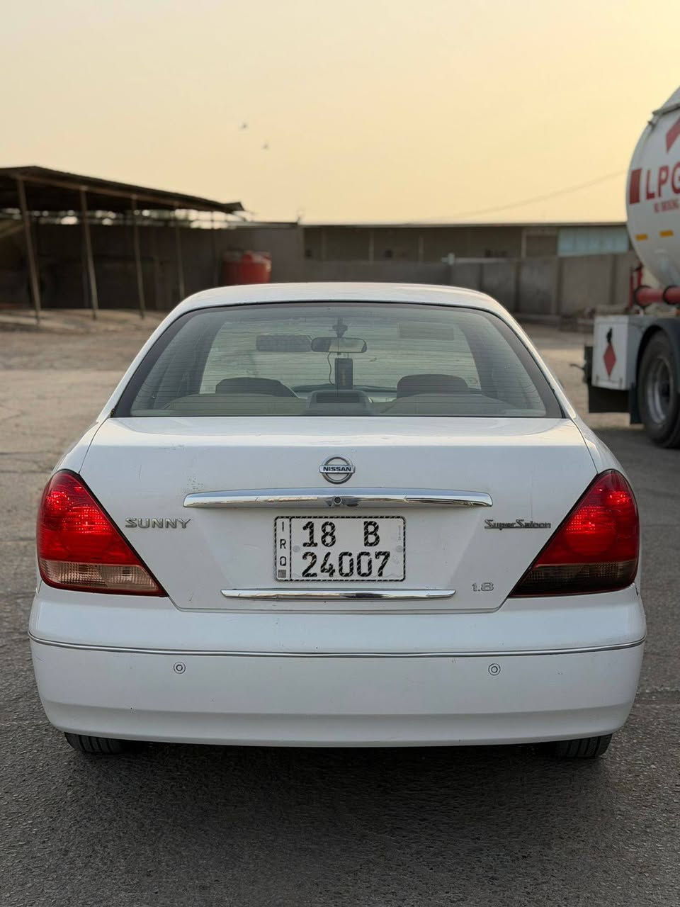 السلام عليكم
نيسان صني 2007 رقم بابل 
بسمي 
مكفوله من الضربه والتبديل 
مكينه ١٨٠٠ قبق اسود 
كير عادي 
تخم تاير جديد
حداديه جديده مسويها من الطول للطول 

تبريد ثلج مسويله ادمه 
كامله عل ايدي 
مكانها حله 
سعرها ٦٥ 
***********
