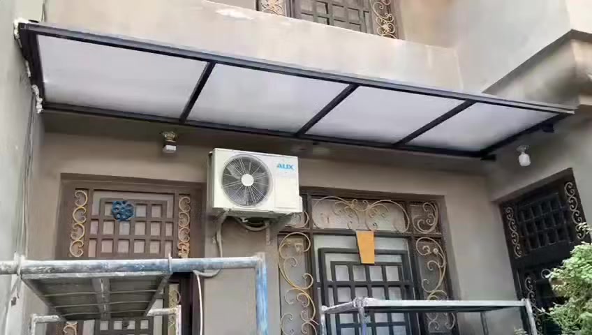 حداد جوال في طويريج  لتصليح الابواب والشبابيك وعمل كافت انواع السقائف والاعمل الحداده ***********) ***********)
