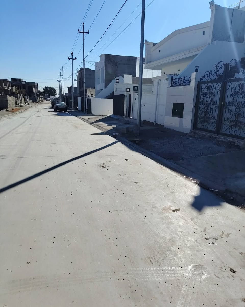کۆد 36
بۆ فرۆشتن
100 ـ   متر
 نهۆم و نیو
نهۆمی یەکەم ــــــــــ پێك هاتووە لە ......

 ژوور خەو ـ چێشتخانە ـ ژووری میوان ـ سەر ئاو ـ گەرماو
نهۆمی دووەم ـــــــ پێك هاتووە لە ....
لە ژووری خەو ـ گەرماو ـ سەرئاو 
شوێنێکی خۆش و کۆڵانی پان و نزیك شەقامی سەرەکە ـ 
بەنرخێکی زۆر زۆر گونجاو خێرا ...
شوین،،کرکوک 
بۆ زانیاری زیاتر ژمارە [ 1 ] بنێرن 
وەڵامتان دەدرێتەوە 
***********
***********
ـــــــــــــــــــــــــــــــــــــــــ.

🏠 كود 36

للبيع – مساحة 100متر 
طابق نص

📍 المواصفات:
غرفتین نوم ـ مطبغ ـ استقبال ـ حمام ـ مرافق غربی و شرقی
موقع ممتاز في منطقة هادئة بشارع عريض وقريب من الشارع الرئيسي
بسعر مناسب 
📍 الموقع: كركوك

📞 للاستفسار: أرسل الرقم [1 ] وسيتم الرد 

***********
***********
