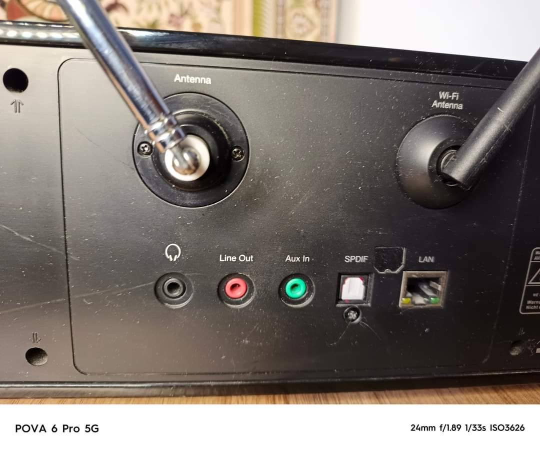 راديو  فضائي ومشغل  متكامل لكل المداخل ماركة  روبرتيس
السعر 80 الف
***********
