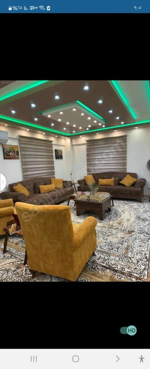 �✨ فيلا للبيع في تركيا – محافظة سكاريا ✨🏡

📐 المساحة: 240 م²

🛏️ 4 غرف نوم
🚿 4 حمامات
🛋️ صالتان واسعتان
🚗 كراج مستقل
🌳 حديقة كبيرة
🌿 بلكونة مطلة على الحديقة
🌤️ عدد 2 بلكونة للغرف
🪨 تشطيبات فاخرة – مرمر وحجر
🆕 فيلا جديدة
🪪 إمكانية الحصول على الإقامة العقارية (حسب الشروط المعتمدة)

🌟 تصميم راقٍ – خصوصية – مساحة مريحة – مناسبة للسكن والاستثمار 🌟

📞 للاستفسار والتواصل
***********
