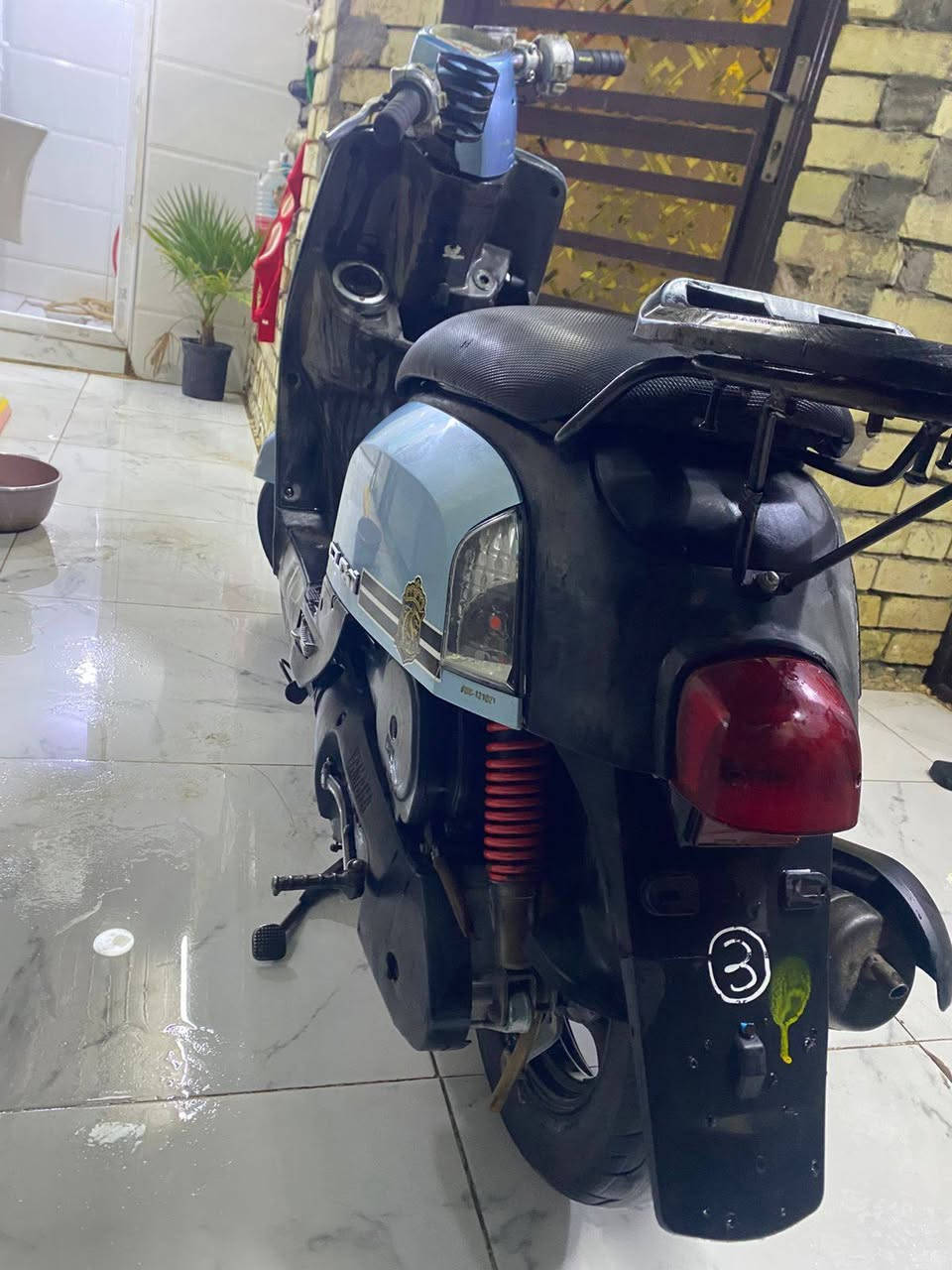 السلام عليكم دراجه. بوليس للبيع دراجه نضيفه خير من الله كهربائيات شغاله سلف وهندر شغال دبل اشاير لا يتات امامي وخلفي شغاله دراجه كلش نضيفه. العنوان بغداد حي الرحمه السعر 650  وبيا مجال حك الجيه ***********
