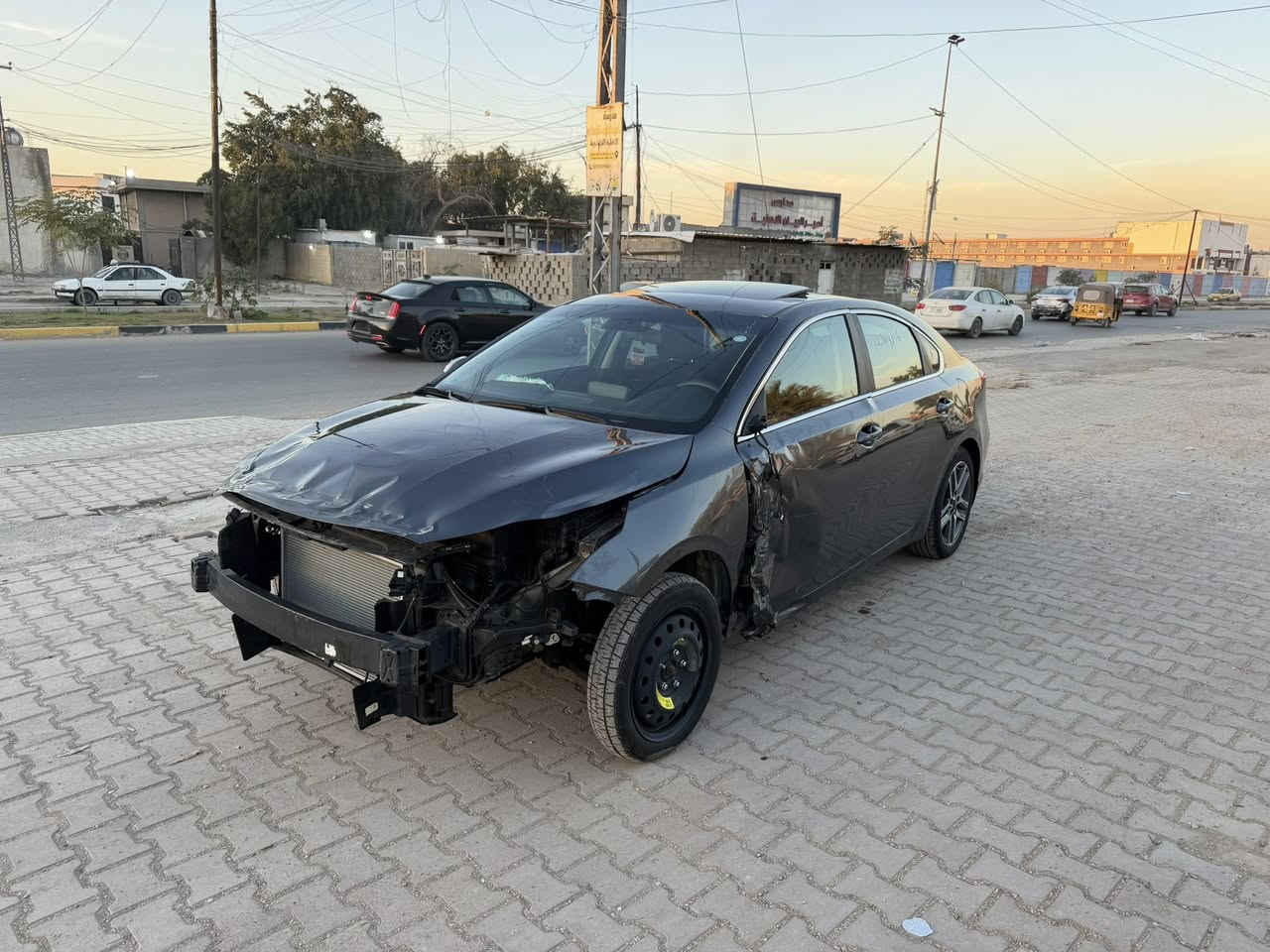 كيا فورتي 2024 دخول جديد منفيست بأسمي محرك 2000 دوش حادثها موضح بالصور مواصفاتها (فتحه سقف _ قطعتين تبريد_ اشاير بالمري _ رادارات _ شاحن لاسلكي _ شاشه كار بلي _ تدفئه بالكشنات وبالستيرن _ كاميرا خلفيه دواره _ تنبيه الخروج من المسار _ وباقي المواصفات المعروفه ) 
للبيع فقط على حادثها بدون لوحات 
السعر :108$
العنوان : بغداد 
***********
