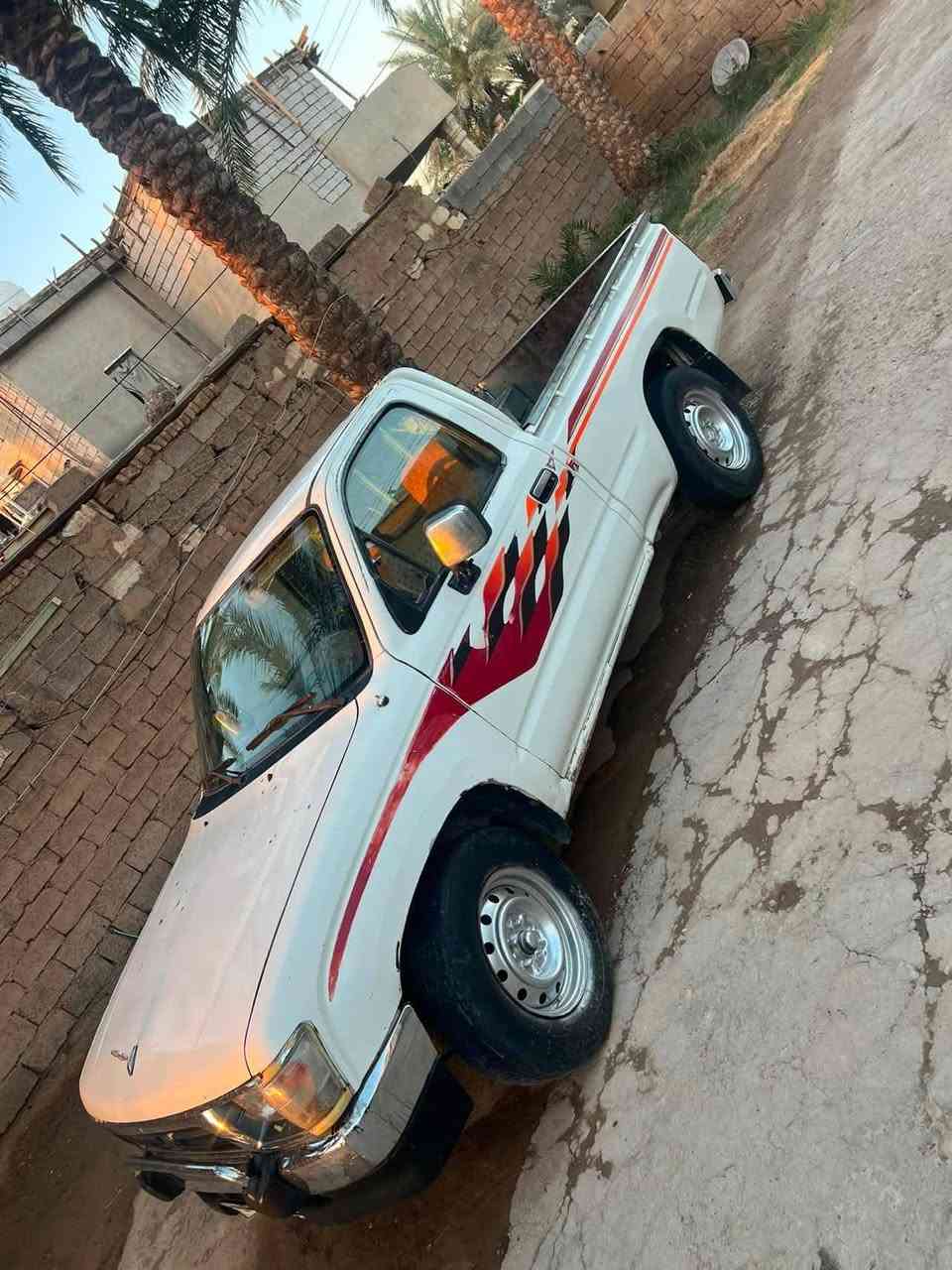 السلام عليكم بيكم تيوته للبيع موديل ٩٨ رقم بغداد مكاني ديالى السعر 80 بيها مجال رقم الهاتف ***********
